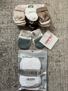 🧡3/15 NWT Little Me Socks 0-6M + Rative Mittens 0-6M + Hapiu Mittens Bundle x 3